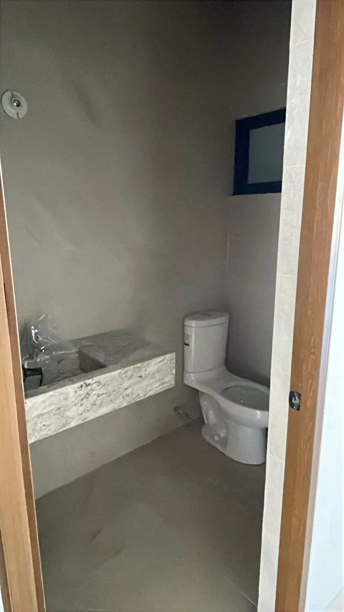 Vista 4 de Casa en Venta en las Trojes con amplio jardín