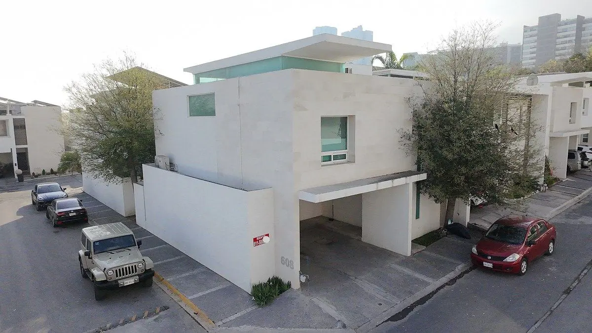 Casa en renta en Zona Valle Poniente, San Pedro Garza García — foto 1 de 9