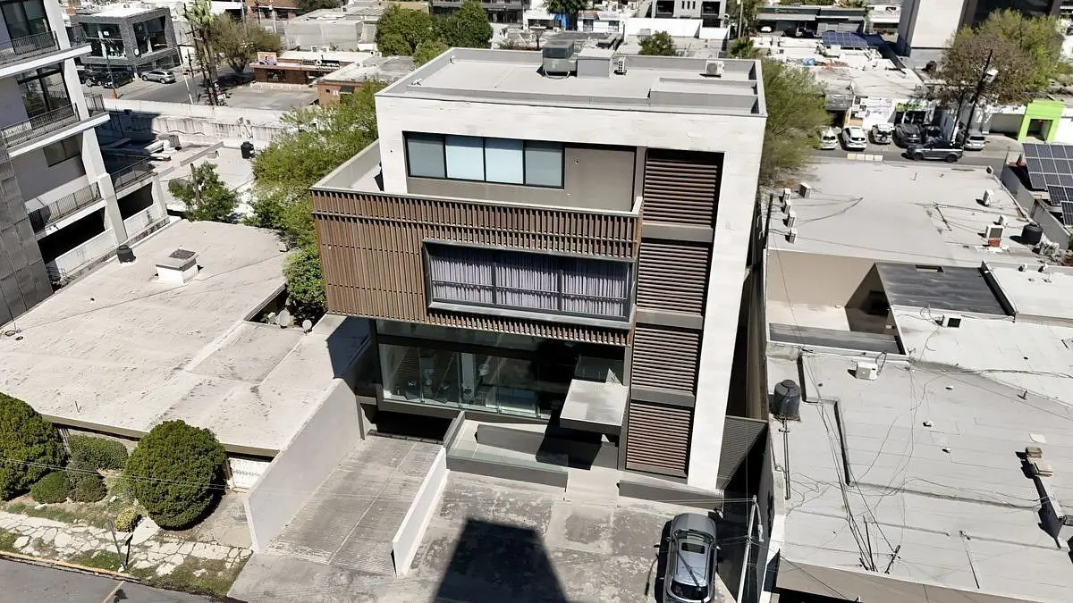 Edificio en renta en Del Valle, San Pedro Garza García — foto 1 de 21