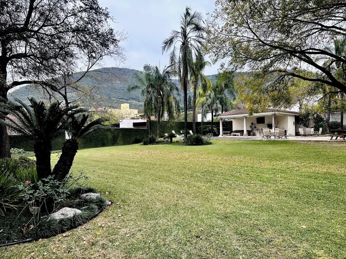 Casa en venta en Del Valle, San Pedro Garza García — foto 1 de 7