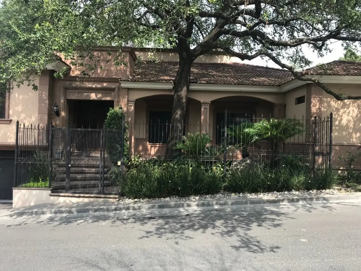 Casa en venta en Valle de San Ángel, San Pedro Garza García — foto 1 de 7