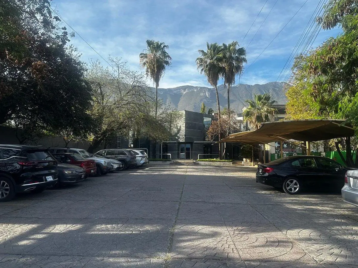 Terreno en venta en Del Valle, San Pedro Garza García — foto 1 de 2