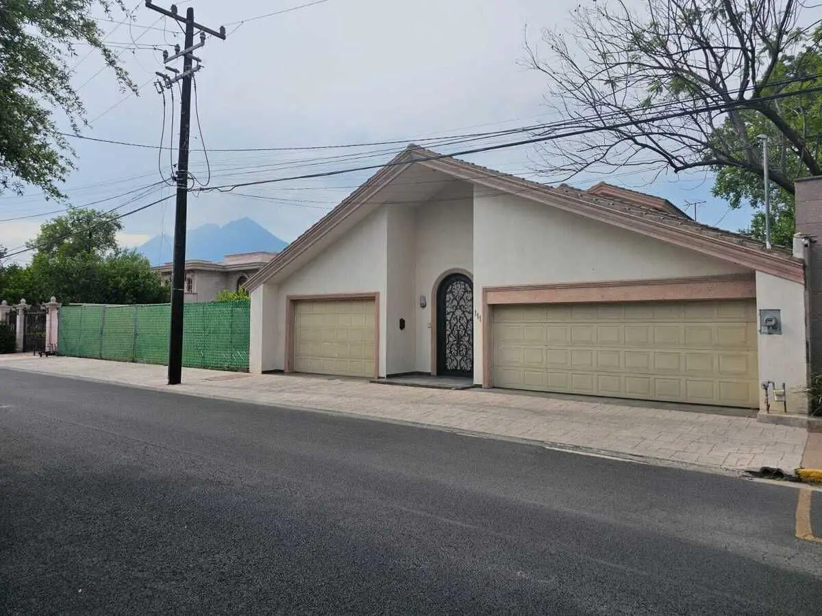 Terreno en venta en Del Valle, San Pedro Garza García — foto 1 de 6
