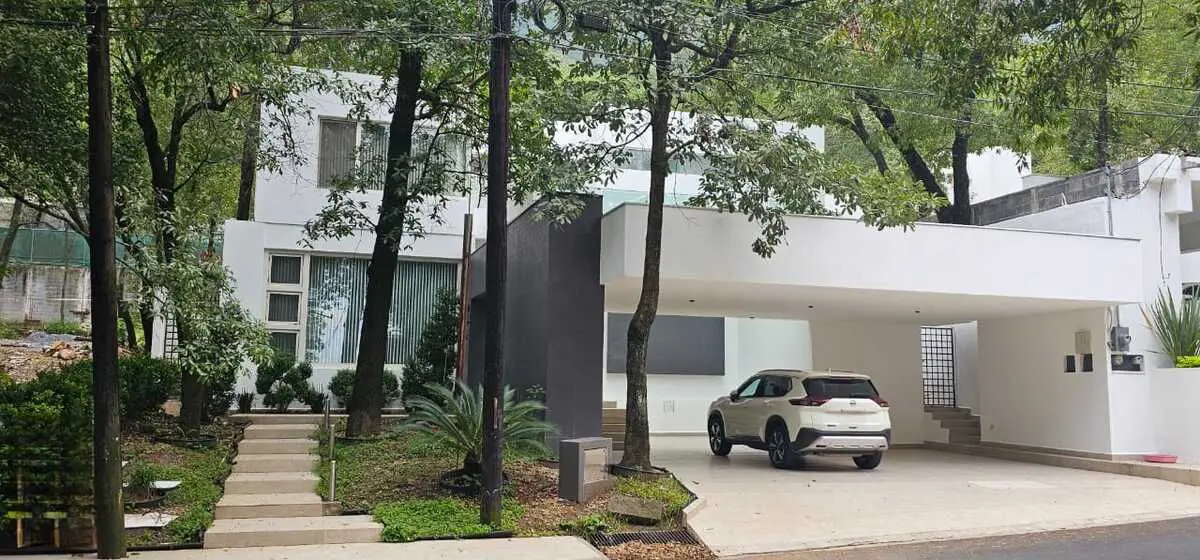 Casa en renta en Bosques de San Ángel Sector Palmillas, San Pedro Garza García — foto 1 de 6