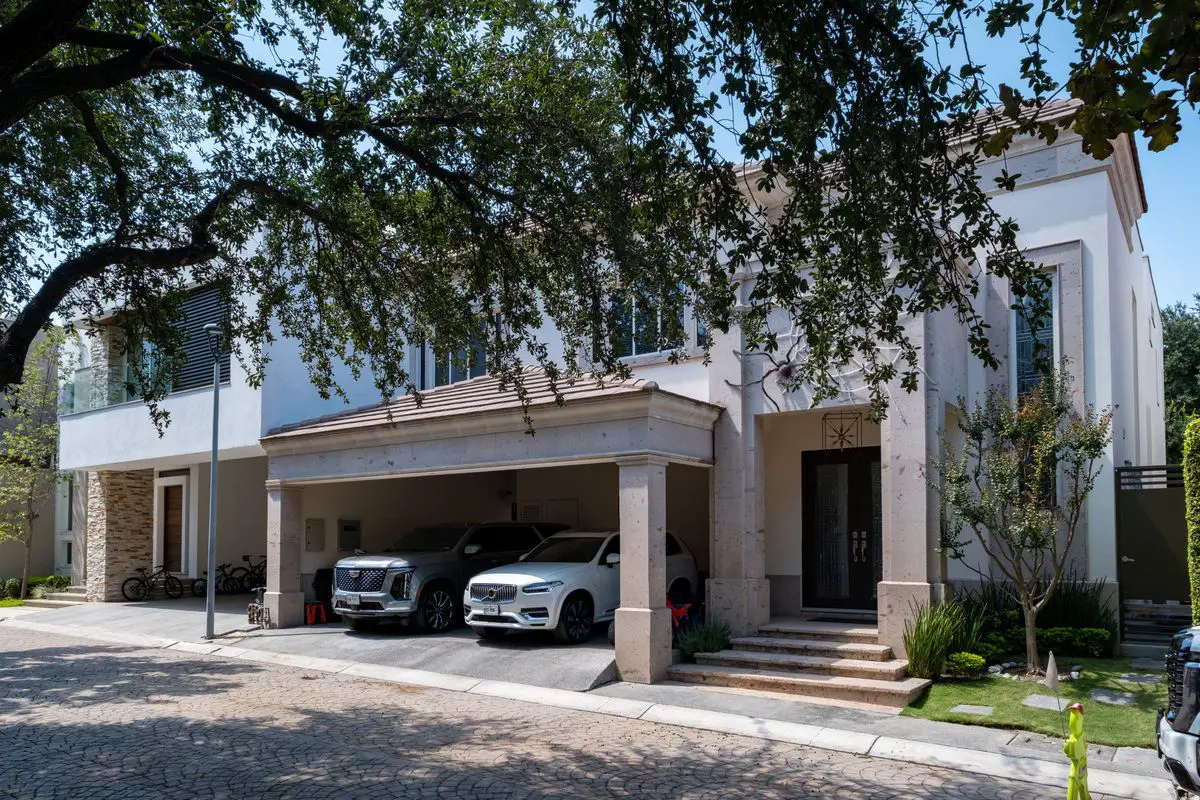 Casa en venta en Zona de Los Callejones, San Pedro Garza García — foto 1 de 11