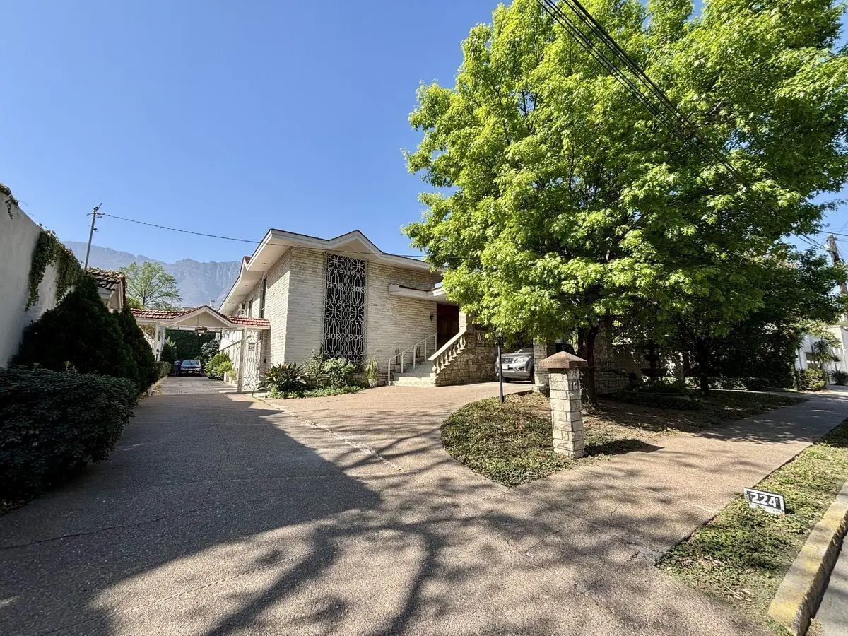 Terreno en venta en Del Valle, San Pedro Garza García — foto 1 de 3