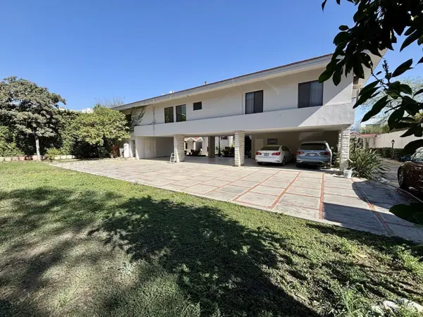Terreno en venta en Del Valle, San Pedro Garza García — foto 2 de 3