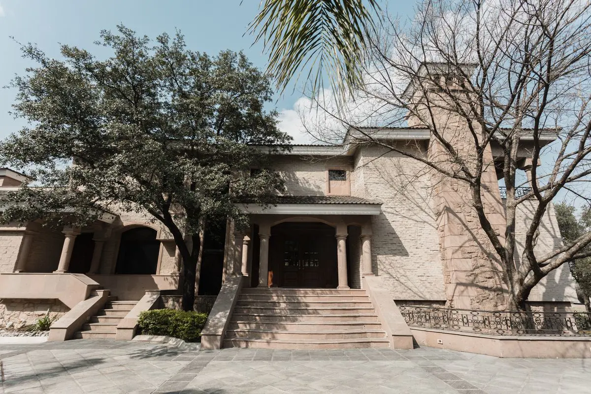 Casa en venta en Jardines Coloniales, San Pedro Garza García — foto 1 de 9