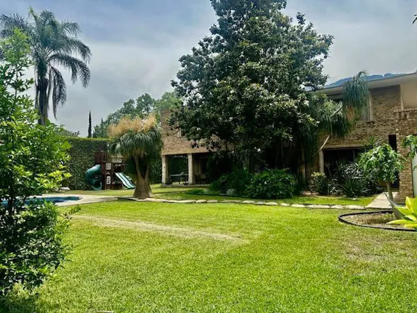 Casa en venta en Del Valle, San Pedro Garza García — foto 3 de 5