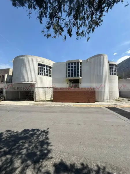 Casa en venta en Contry la Silla, Guadalupe — foto 2 de 22