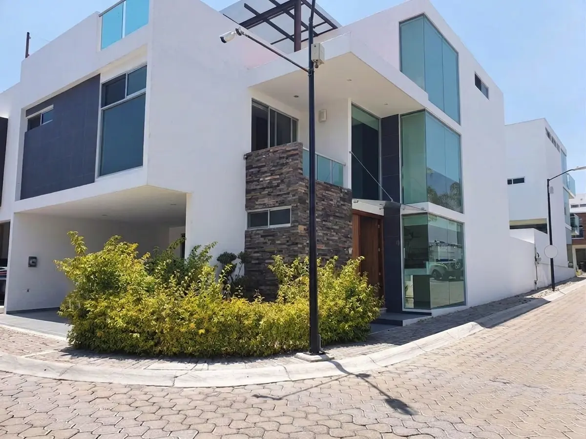 Casa en venta en Lomas de Angelópolis II, San Andrés Cholula — foto 1 de 26