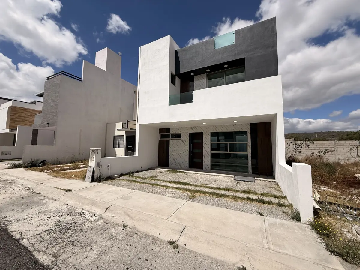 Casa en venta en El Saucillo, Mineral de la Reforma — foto 1 de 25