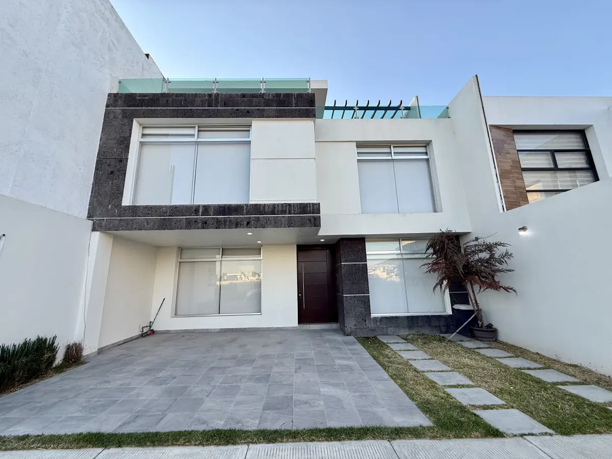 Casa en venta en El Portezuelo, Mineral de la Reforma — foto 1 de 27