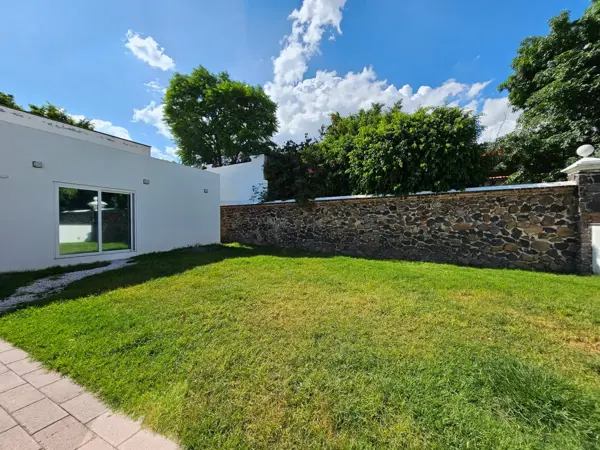 Moderna Casa en Renta de Una Planta