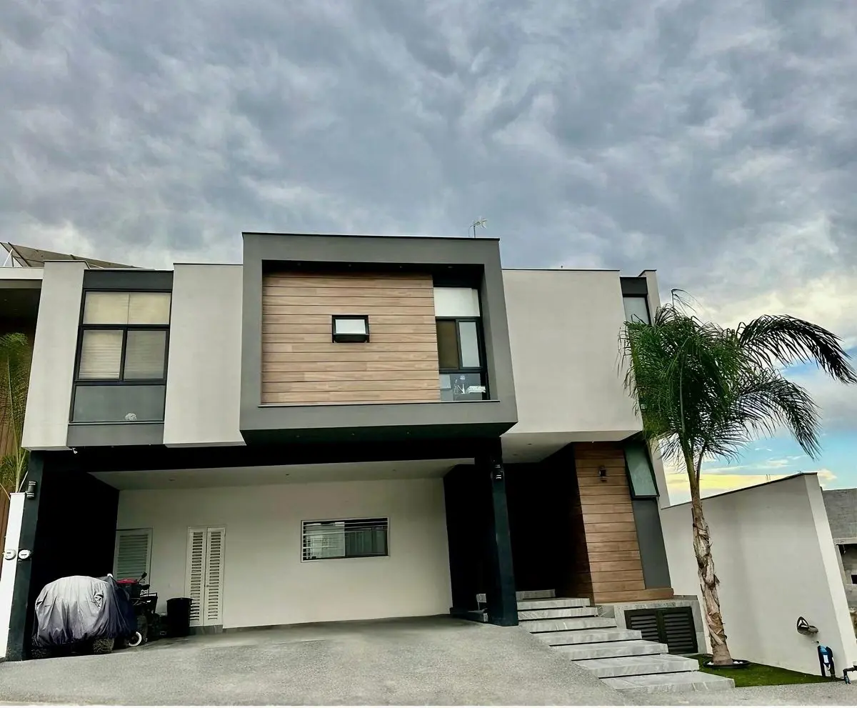 Casa en venta en El Yerbaniz, Santiago — foto 1 de 41