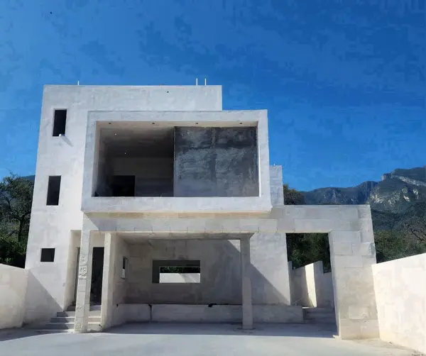 Casa en venta en Los Cavazos en Santiago