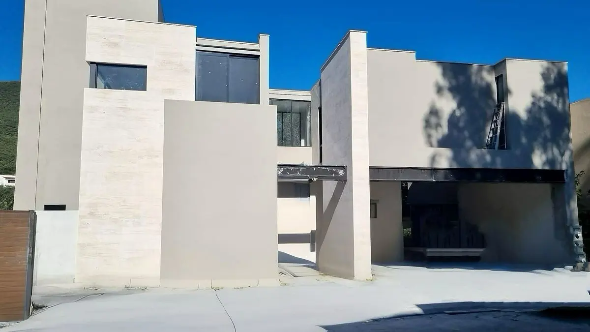 Casa en venta en El Encino, Monterrey — foto 1 de 15