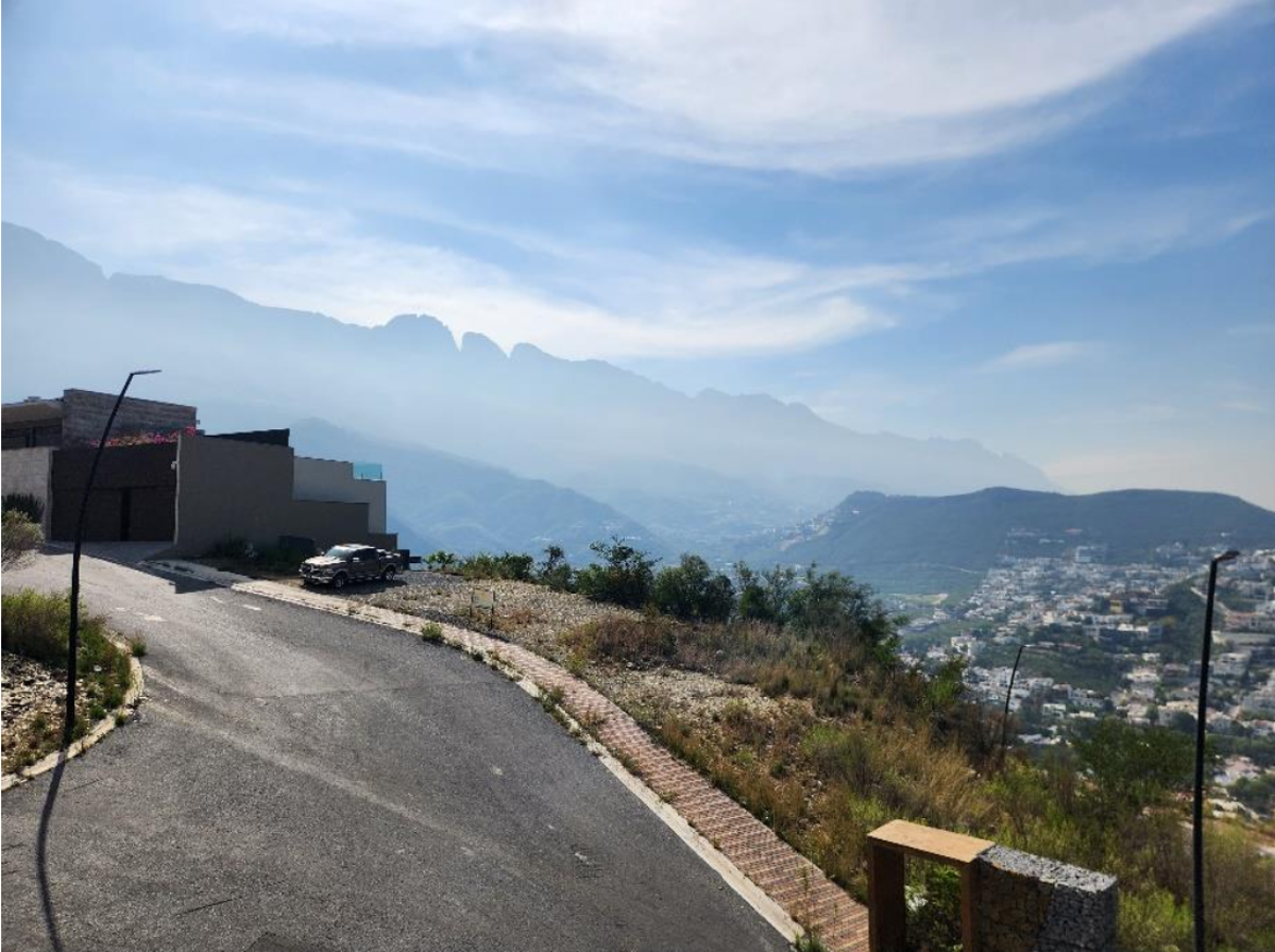 Terreno en venta en Jardines de San Agustin, San Pedro Garza García — foto 1 de 3