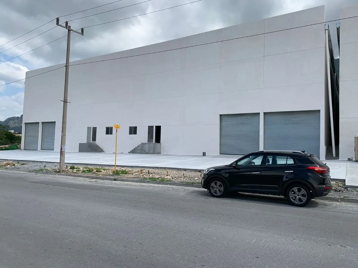 Bodega en renta en Bosques de Santa Catarina, Santa Catarina — foto 1 de 18