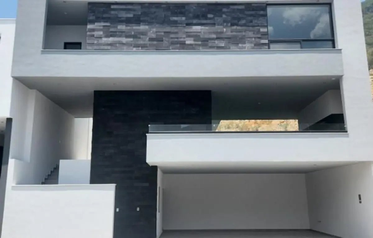 Casa en venta en Laderas Residencial, Monterrey — foto 1 de 14