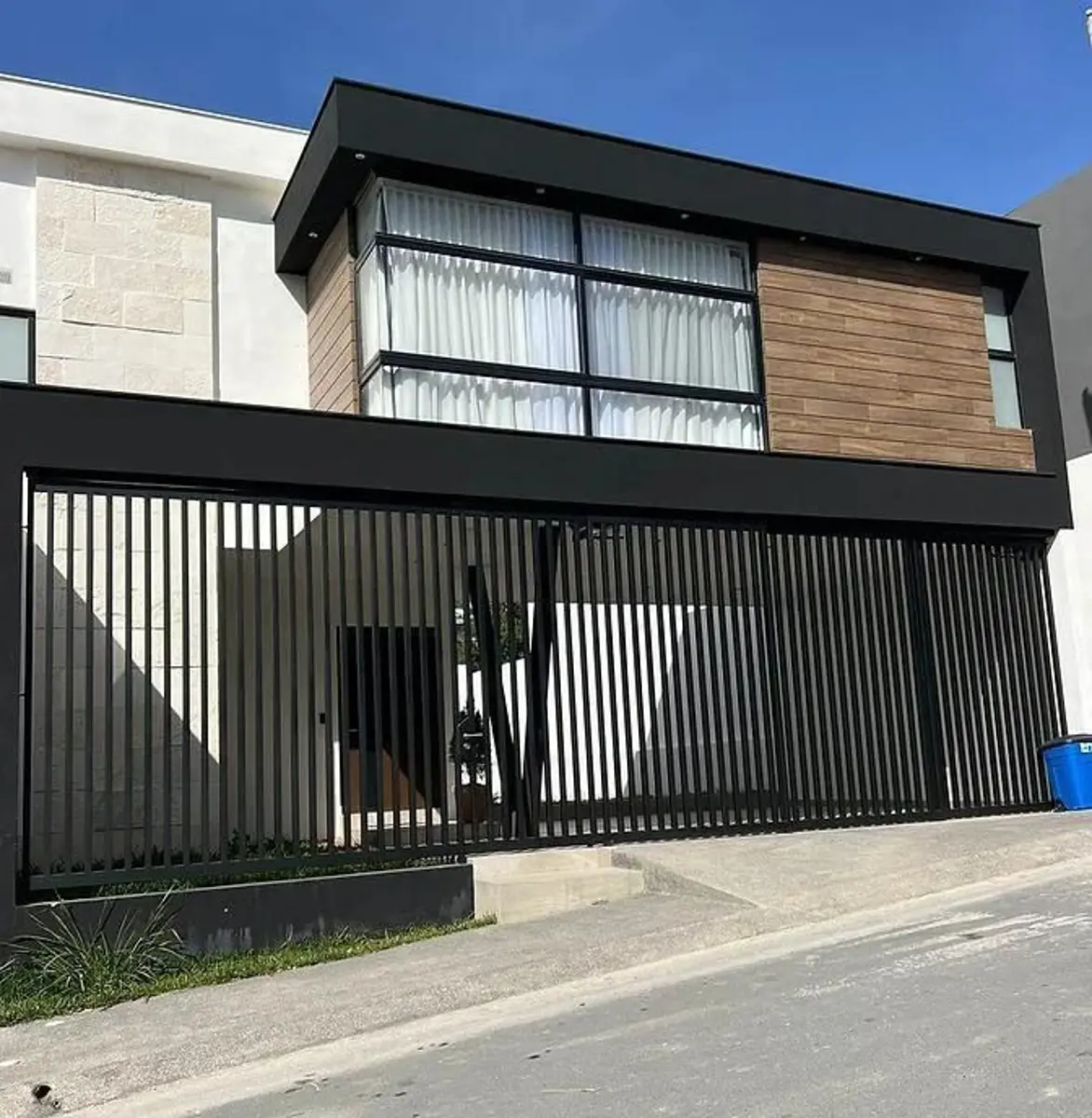 Casa en venta en Laderas Residencial, Monterrey — foto 1 de 12