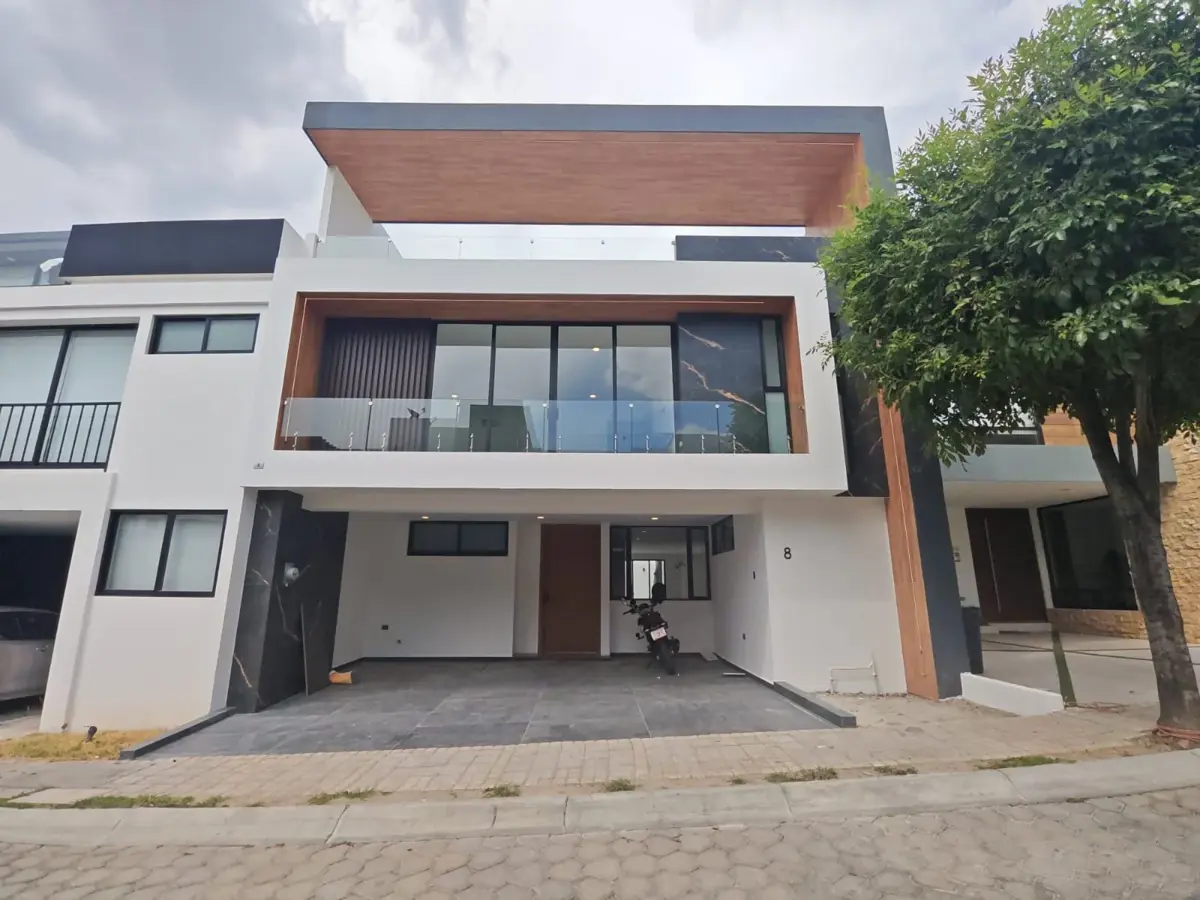Casa en venta en Lomas de Angelópolis, Ocoyucan — foto 1 de 27