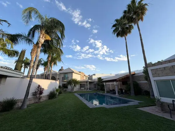 Casa en venta en Hacienda del Rosario, Torreón — foto 2 de 49