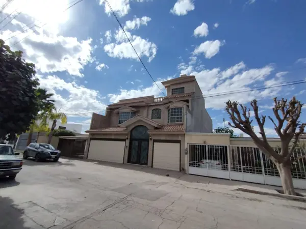 Casa en venta en Estrella, Torreón — foto 3 de 28
