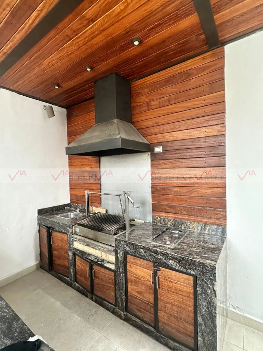 Casa en venta en Carolco, Monterrey — foto 1 de 16