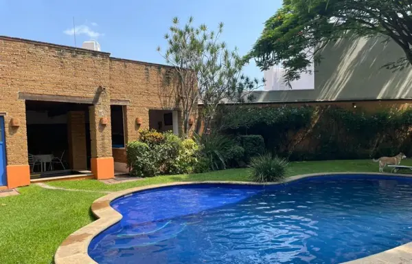 VENTA Terreno en Vista Hermosa con Alberca y Palapa
