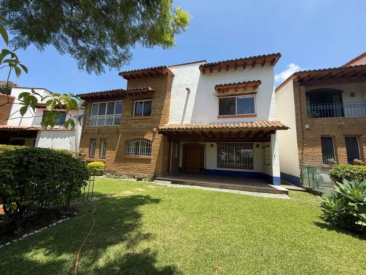 Casa en venta en Vista Hermosa, Cuernavaca — foto 1 de 27