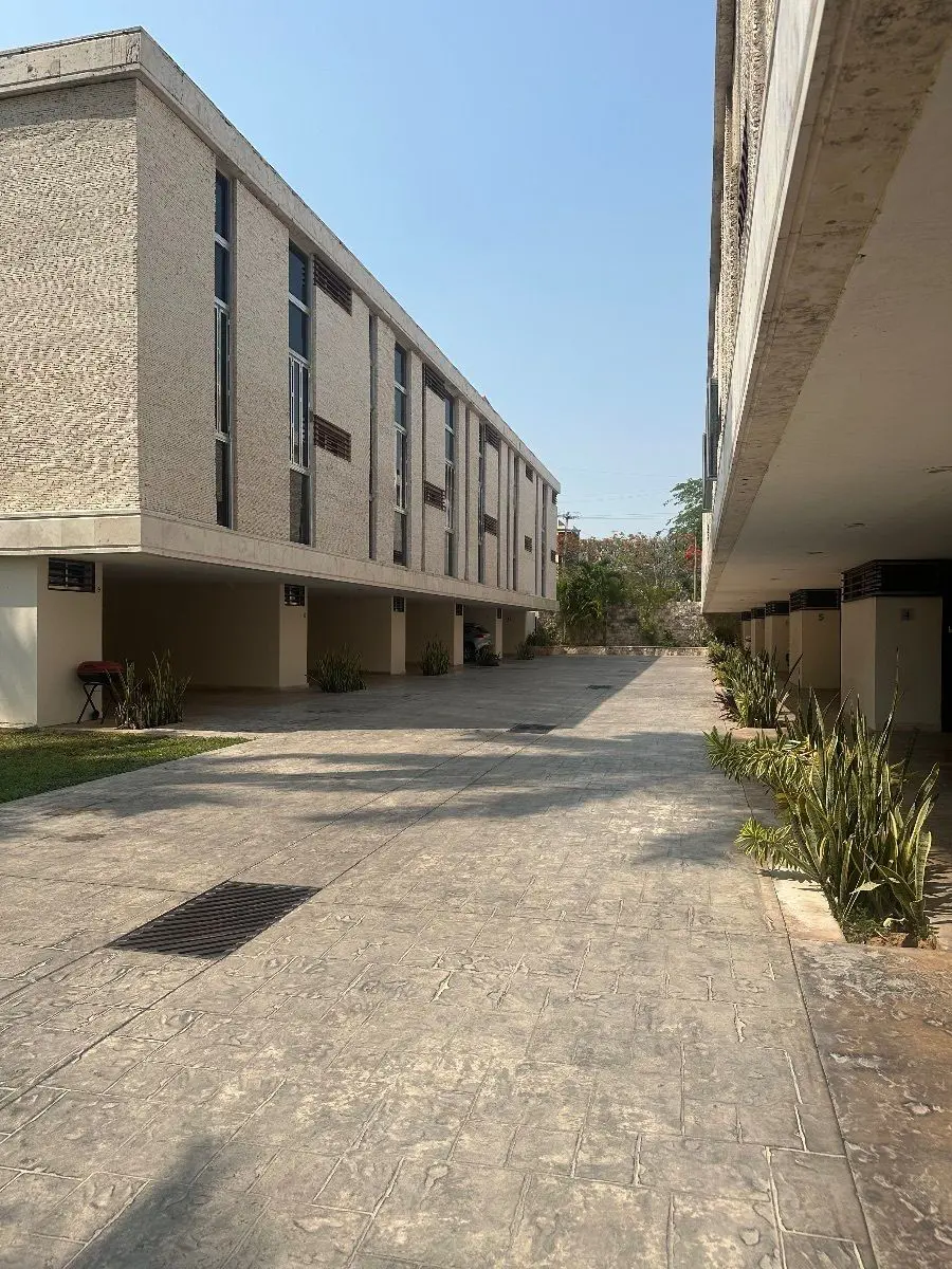 Casa en renta en Montebello, Mérida — foto 1 de 25