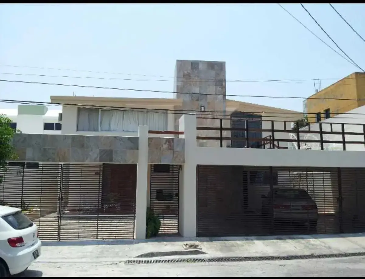 Casa en venta en Villas La Hacienda, Mérida — foto 1 de 9