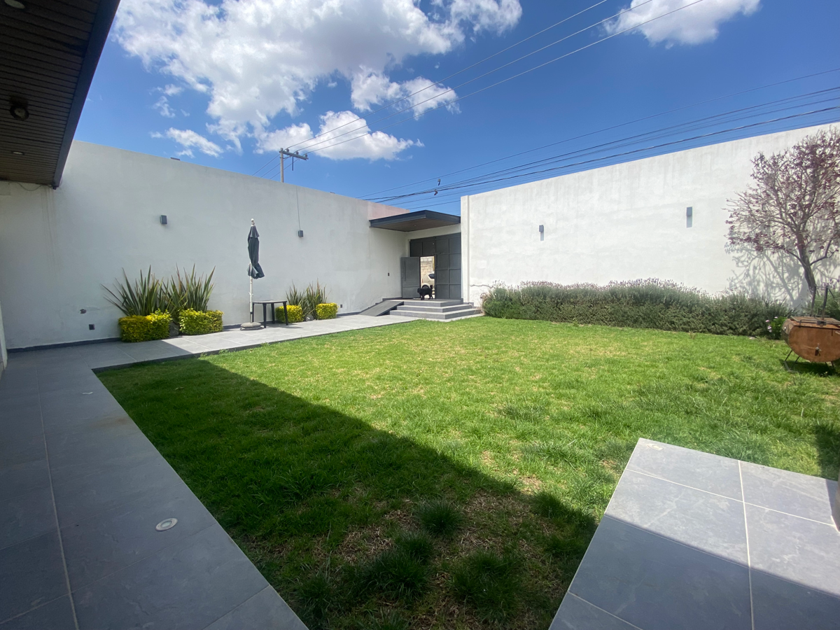 Local en venta en El Saucillo, Mineral de la Reforma — foto 1 de 10