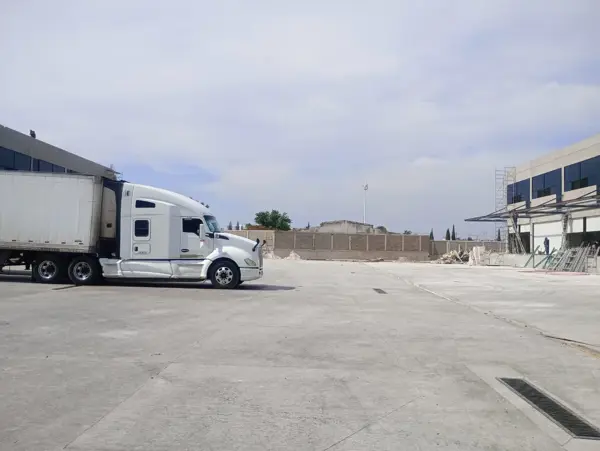 Bodega en renta en Lomas de Zapopan, Zapopan — foto 2 de 37