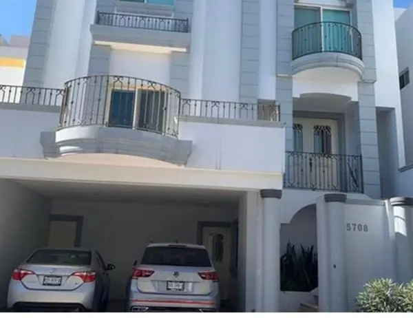 Casa en venta en Jardines del Paseo, Monterrey — foto 2 de 20
