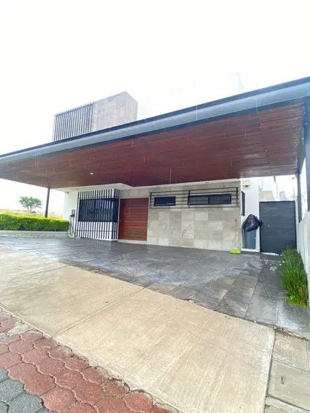Exclusiva residencia en venta en Pedregal de Vista Hermosa – Querétaro