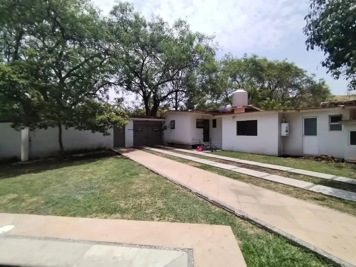 Casa en renta en Lomas de Cuernavaca, Temixco — foto 1 de 19