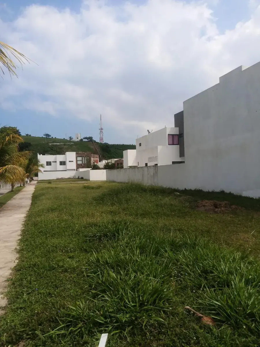 Terreno en venta en Los Manantiales Residencial, Alvarado — foto 1 de 8