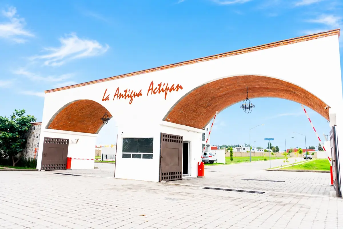 Terreno en venta en Actipac, San Andrés Cholula — foto 1 de 11