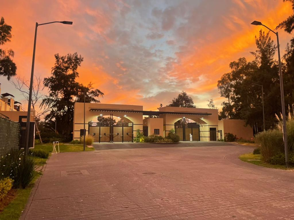 Casa en condominio en venta en Tláhuac, Ciudad de México, con 3 recámaras y jardín