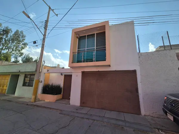 CASA EN FRACC. GONZALEZ ORTEGA