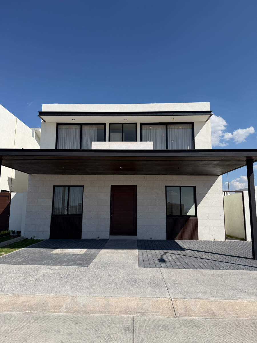 Casa en venta en El Condado, Corregidora — foto 1 de 37