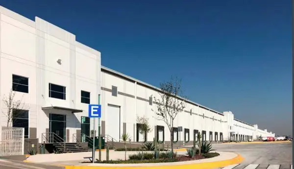 Nave Industrial en Los Reyes Acaquilpan Centro
