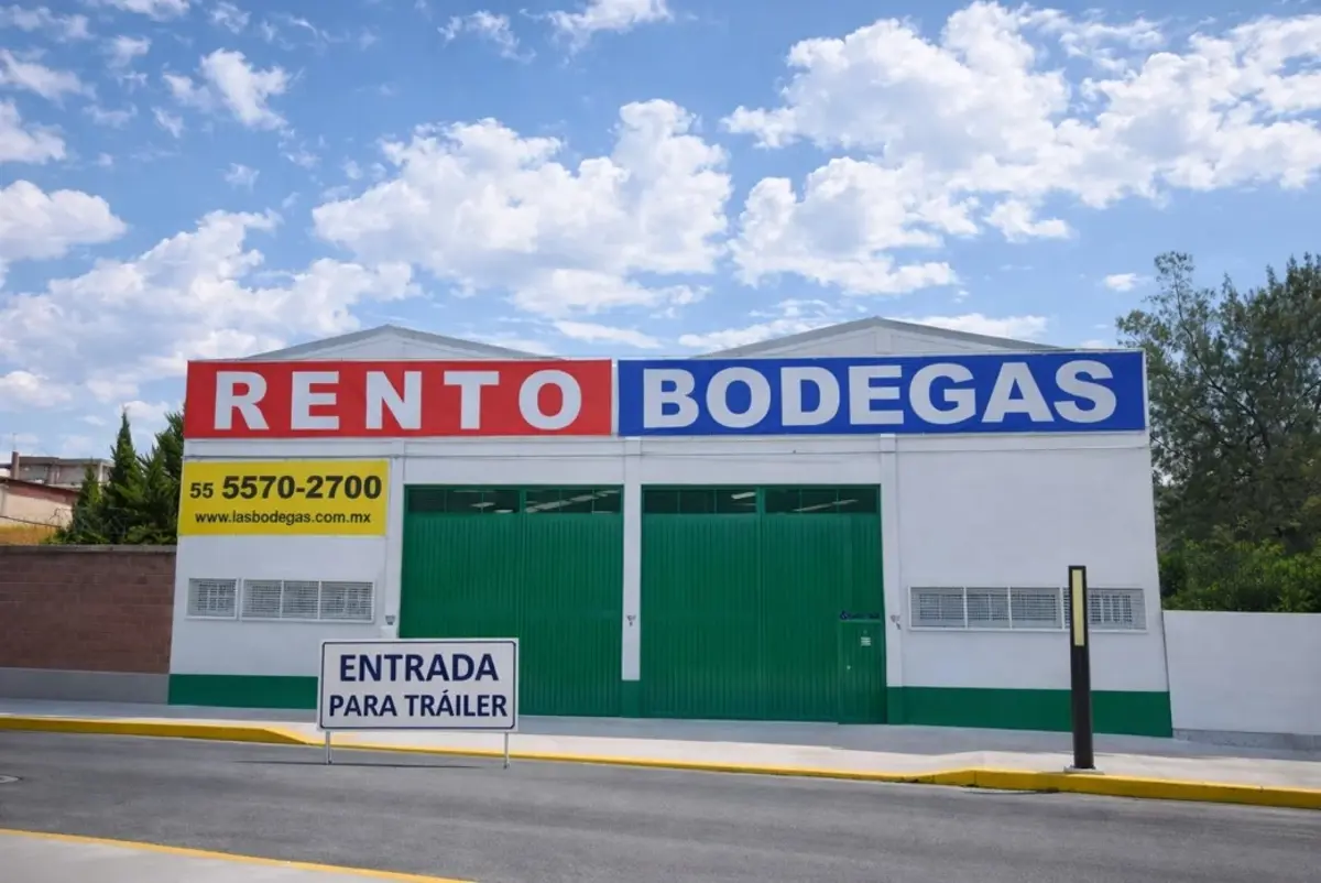 Bodega en renta en Santa Maria Aztahuacan, Iztapalapa — foto 1 de 3