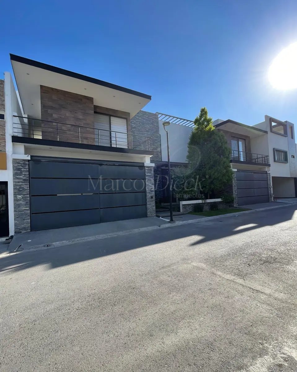 Casa en venta en La Encomienda, General Escobedo — foto 1 de 11
