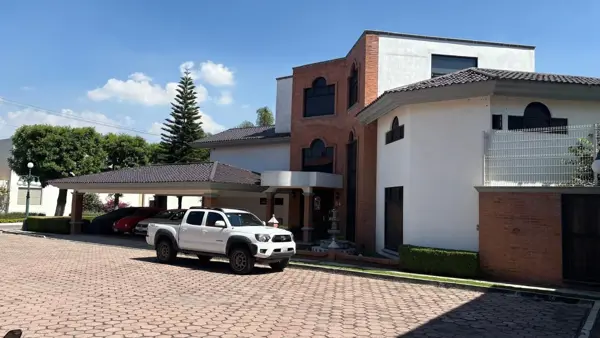 Casa en Fraccionamiento El Campanario, San Andrés Cholula, Cerca de UDLAP