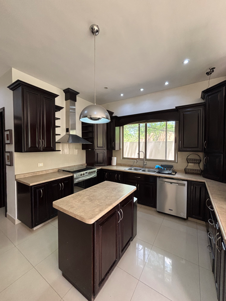 Casa en renta en San Alberto, Saltillo — foto 3 de 28