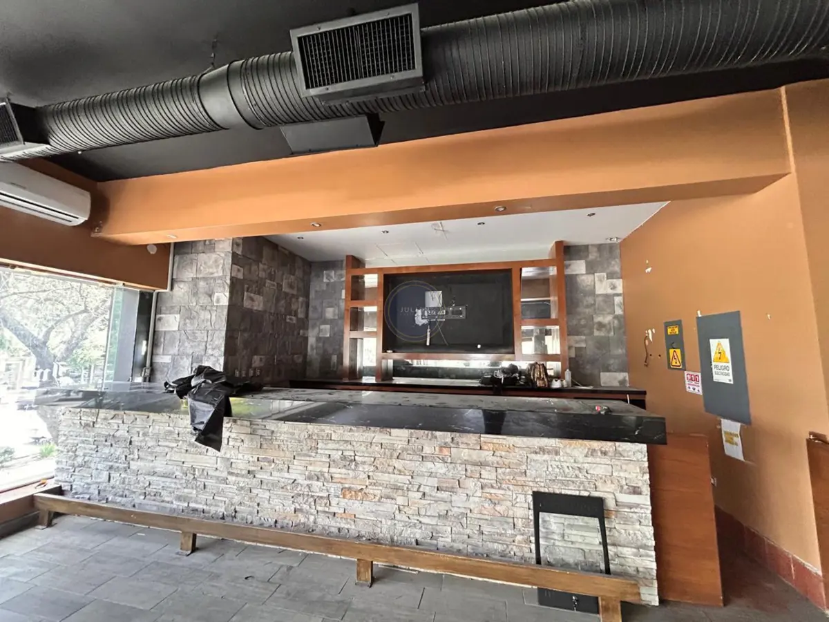Local en renta en Del Valle, San Pedro Garza García — foto 1 de 16