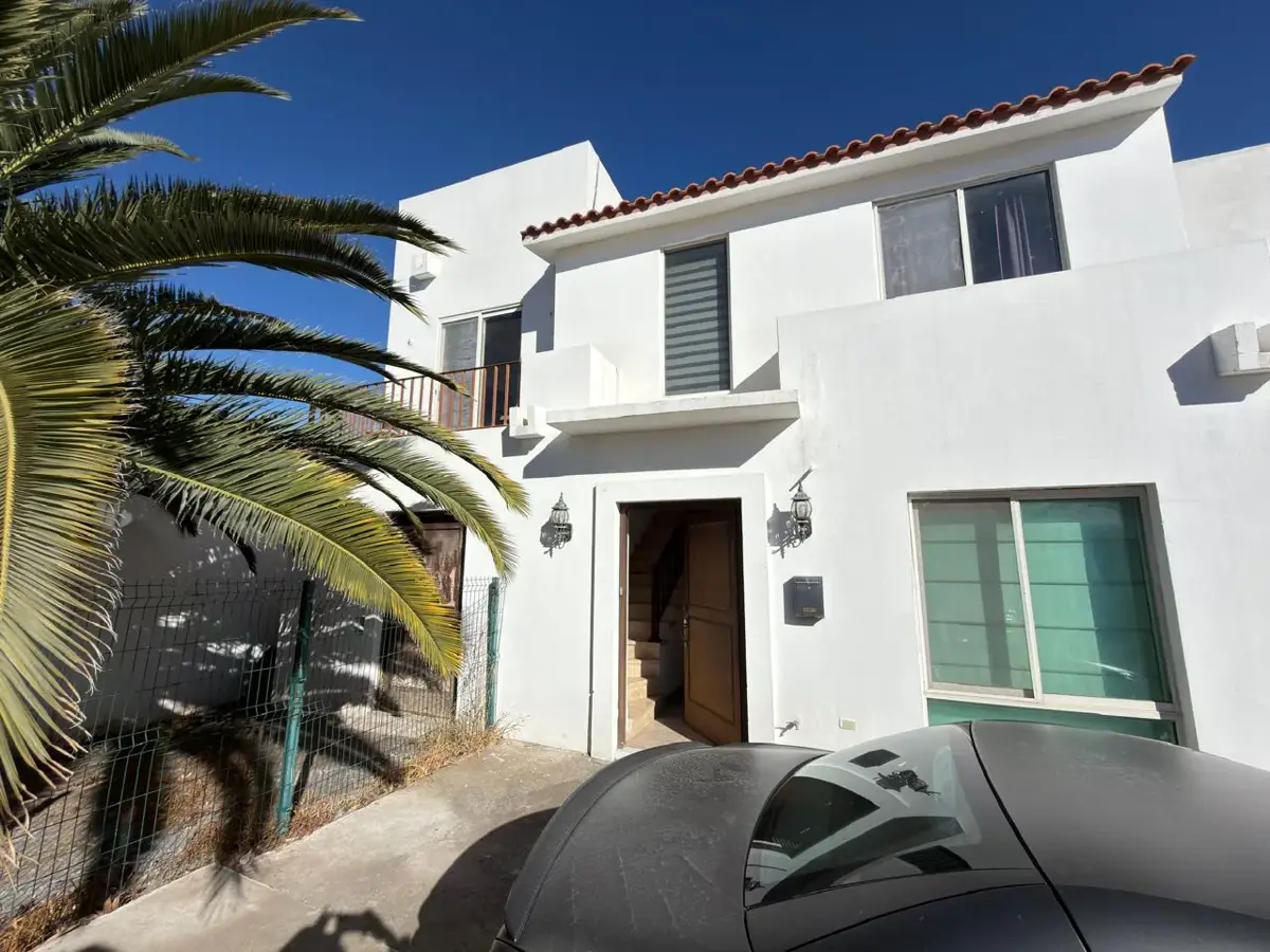 Casa en venta en Villas de Guadalupe, Saltillo — foto 1 de 45